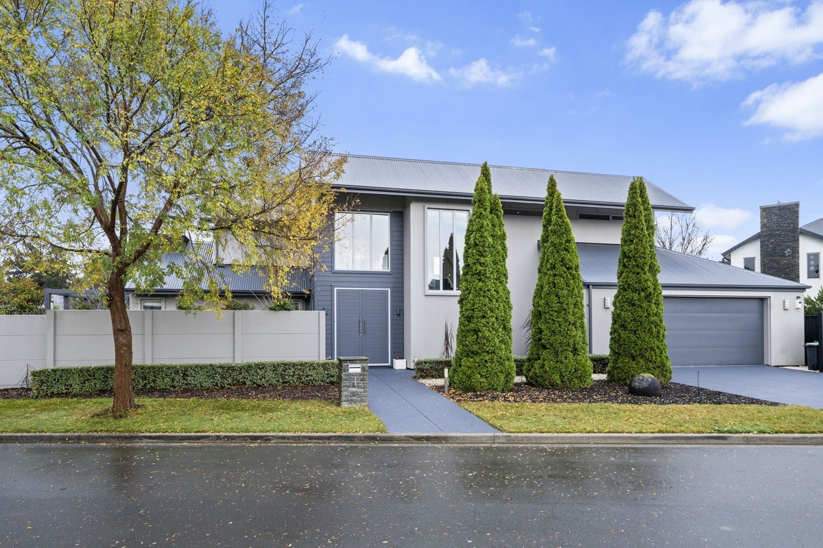 1 West Green, Parklands, Christchurch - Carousel 2
