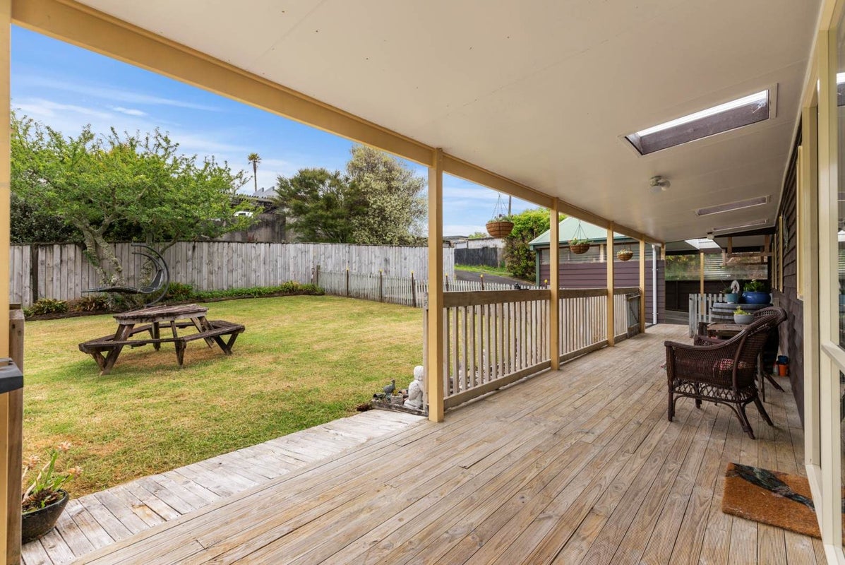 158A Glengarry Road, Glen Eden, Auckland - Carousel 2