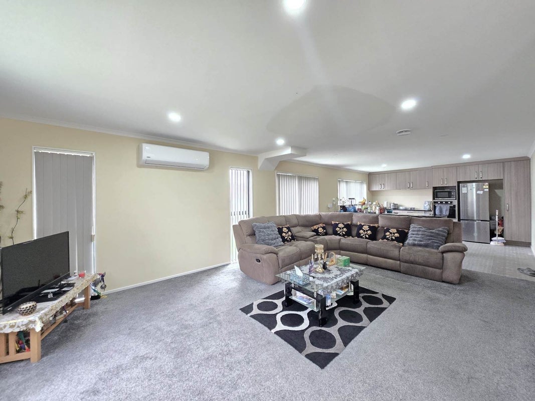 41 Glen Avenue, Papatoetoe, Auckland - Carousel 2