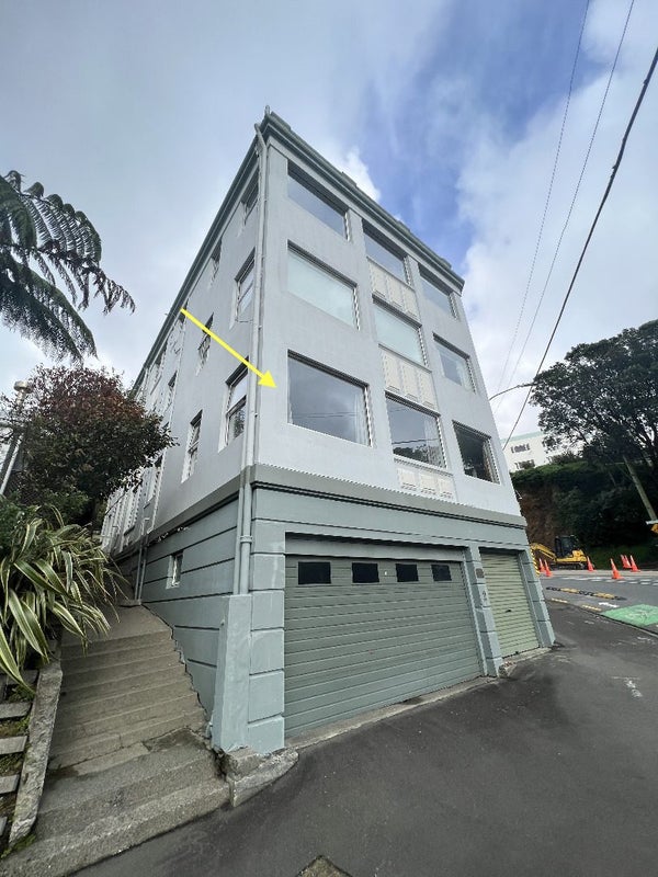 2/2 Brooklyn Terrace, Brooklyn, Wellington - Carousel 1