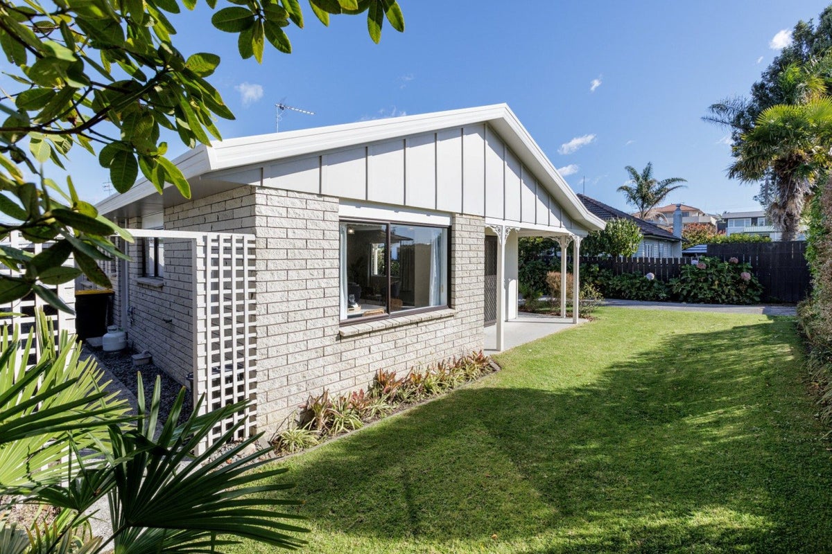 2 Yatton Street, Greerton, Tauranga - Carousel 2