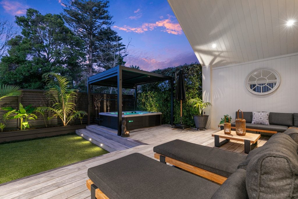 7 Airmens Lane, Hobsonville, Auckland - Carousel 2