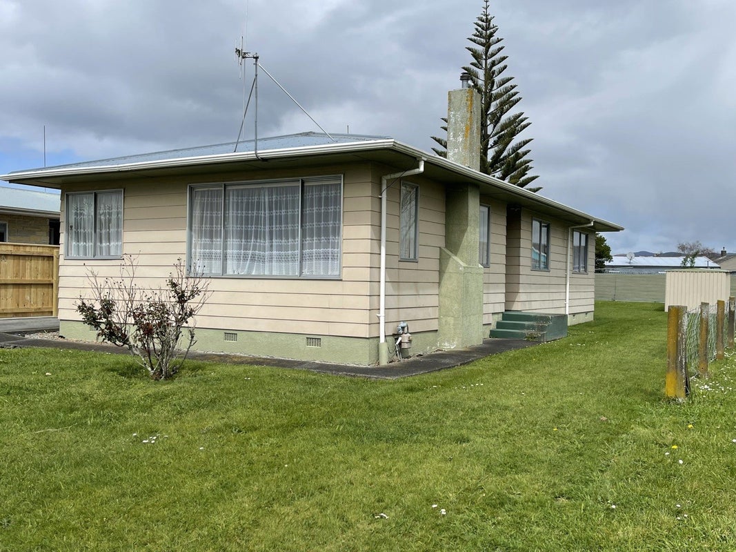 57 Rugby Street, Awapuni, Palmerston North - Carousel 2