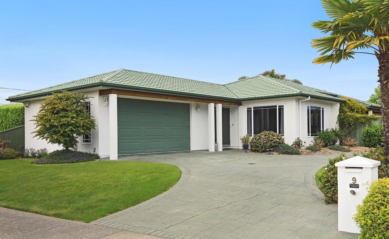 9 Malbec Way, Greenmeadows, Napier - Carousel 1