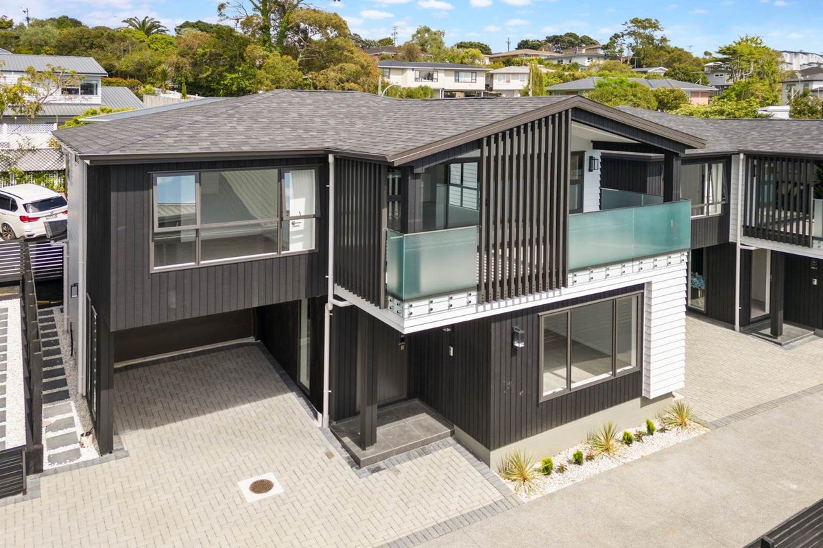 12B Tiber Road, Forrest Hill, Auckland - Carousel 1