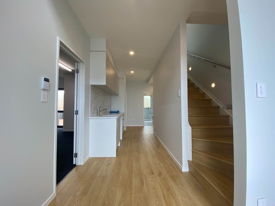1A Letterkenny Place, Blockhouse Bay, Auckland - Carousel 2