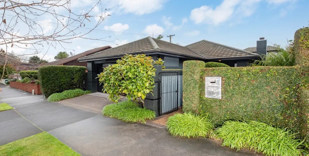 5/30 Erson Avenue, Royal Oak, Auckland - Carousel 1