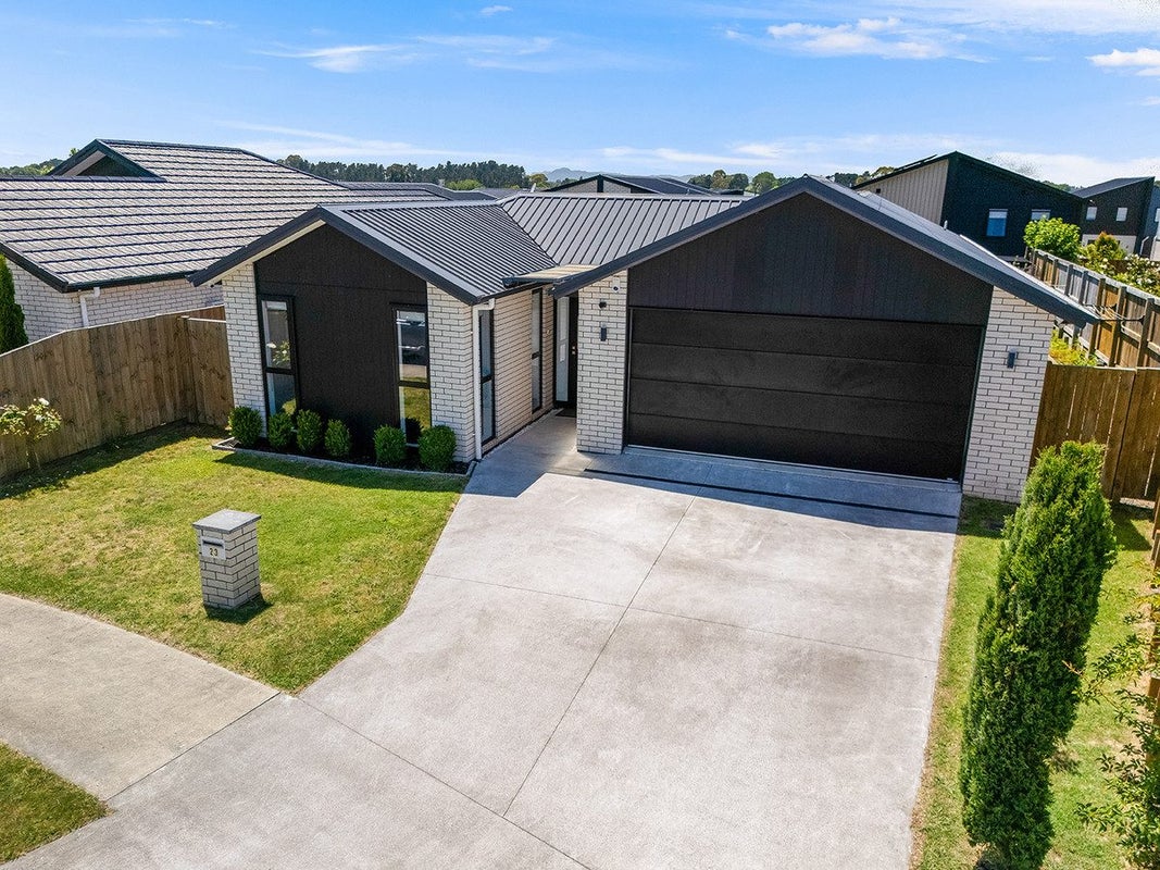 23 Inuwai Street , Glenview, Hamilton  - Carousel 1