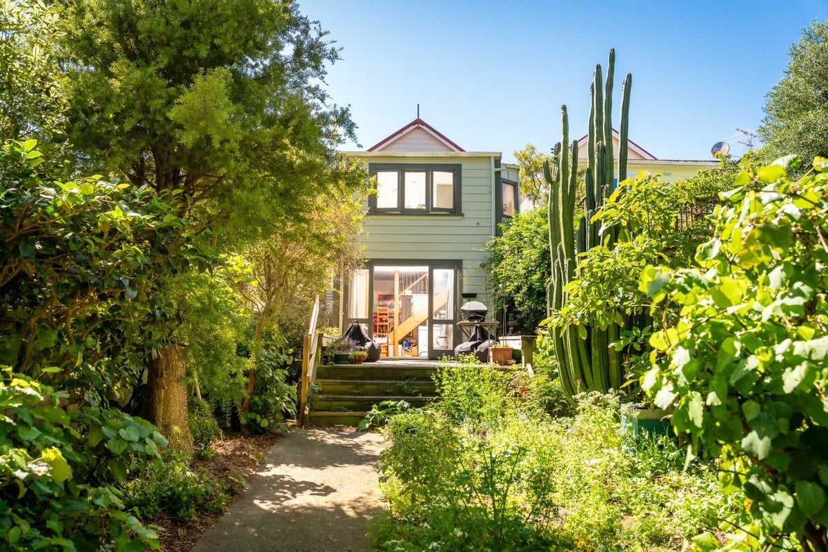 19 Moir Street, Mount Victoria, Wellington - Carousel 2