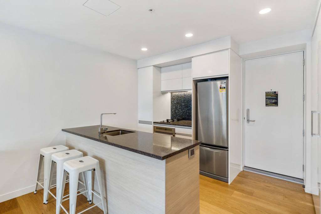 208/10 Lion Place, Epsom, Auckland - Carousel 2