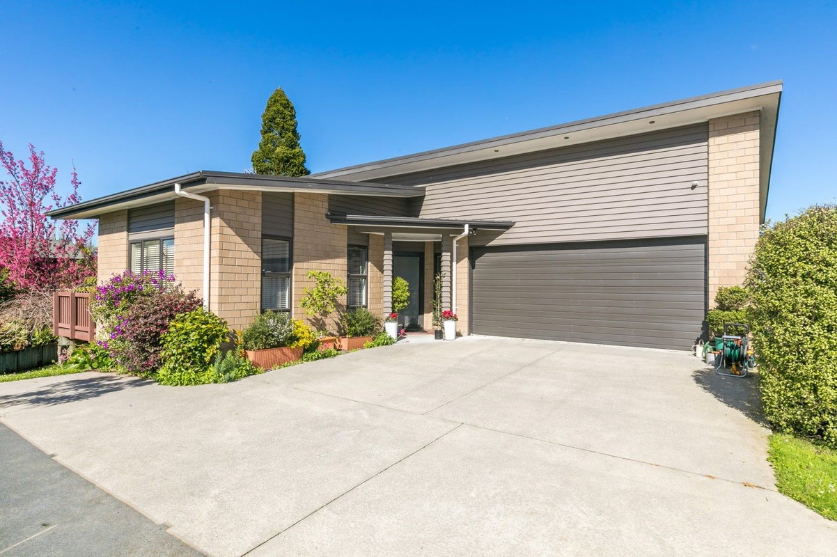 18A McCracken Avenue, Hillcrest, Hamilton - Carousel 1