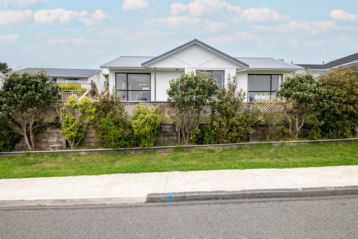 22A Woodridge Drive, Woodridge, Wellington - Carousel 1