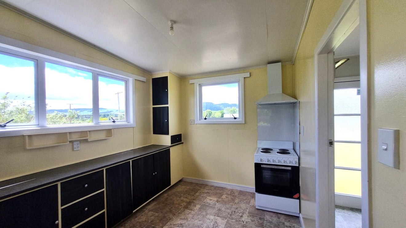13 Middleton Road, Hannahs Bay, Rotorua - Carousel 2