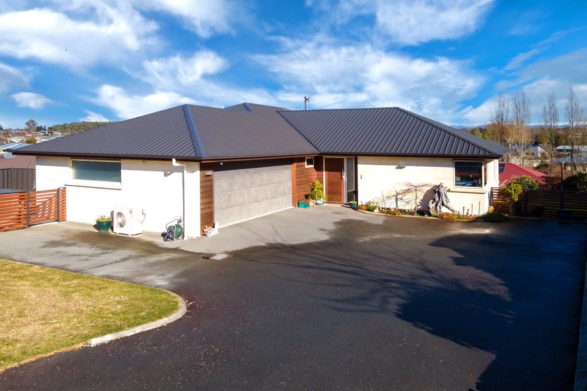 1 Hunter Hills Drive, Gleniti, Timaru - Carousel 1