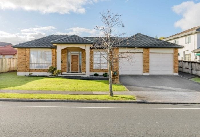32 Hugh Green Drive, Pinehill, Auckland - Carousel 2