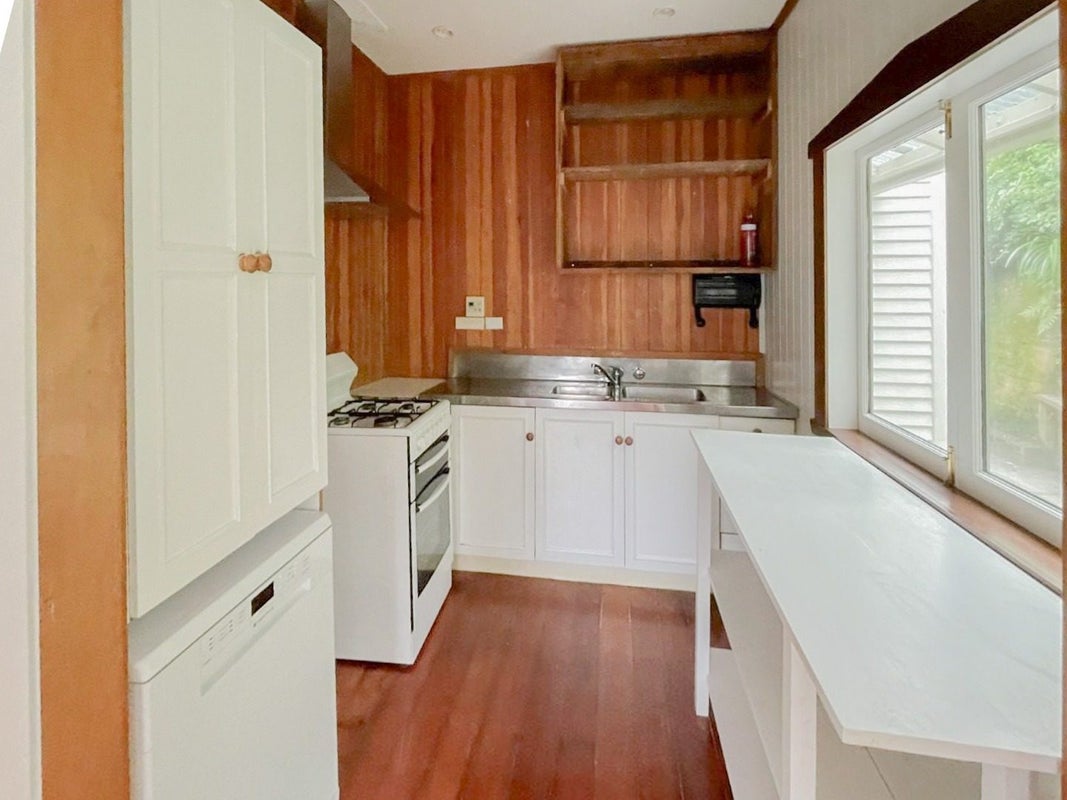38 Ribble Street, Island Bay, Wellington - Carousel 17