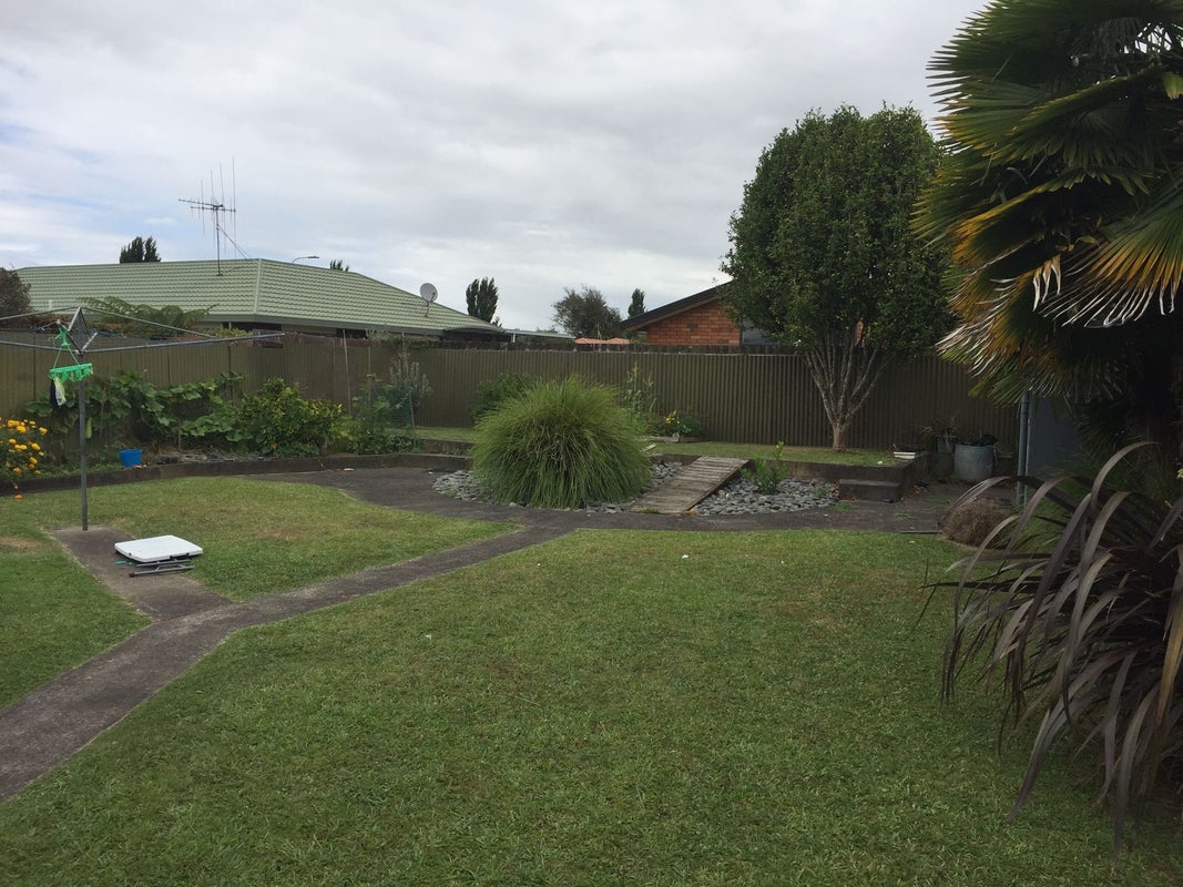 17 Oban Avenue, Glenview, Hamilton - Carousel 9