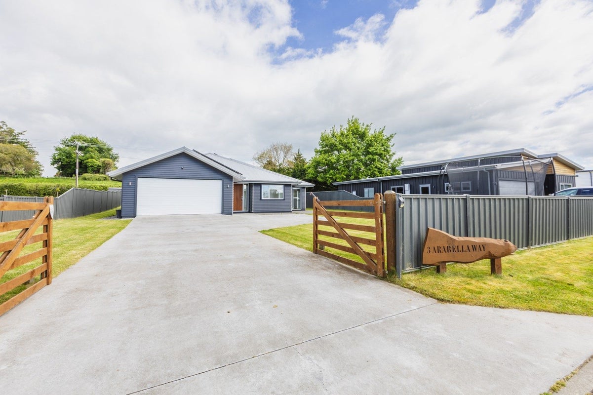 3 Arabella Way, Waipukurau, Waipukurau - Carousel 1
