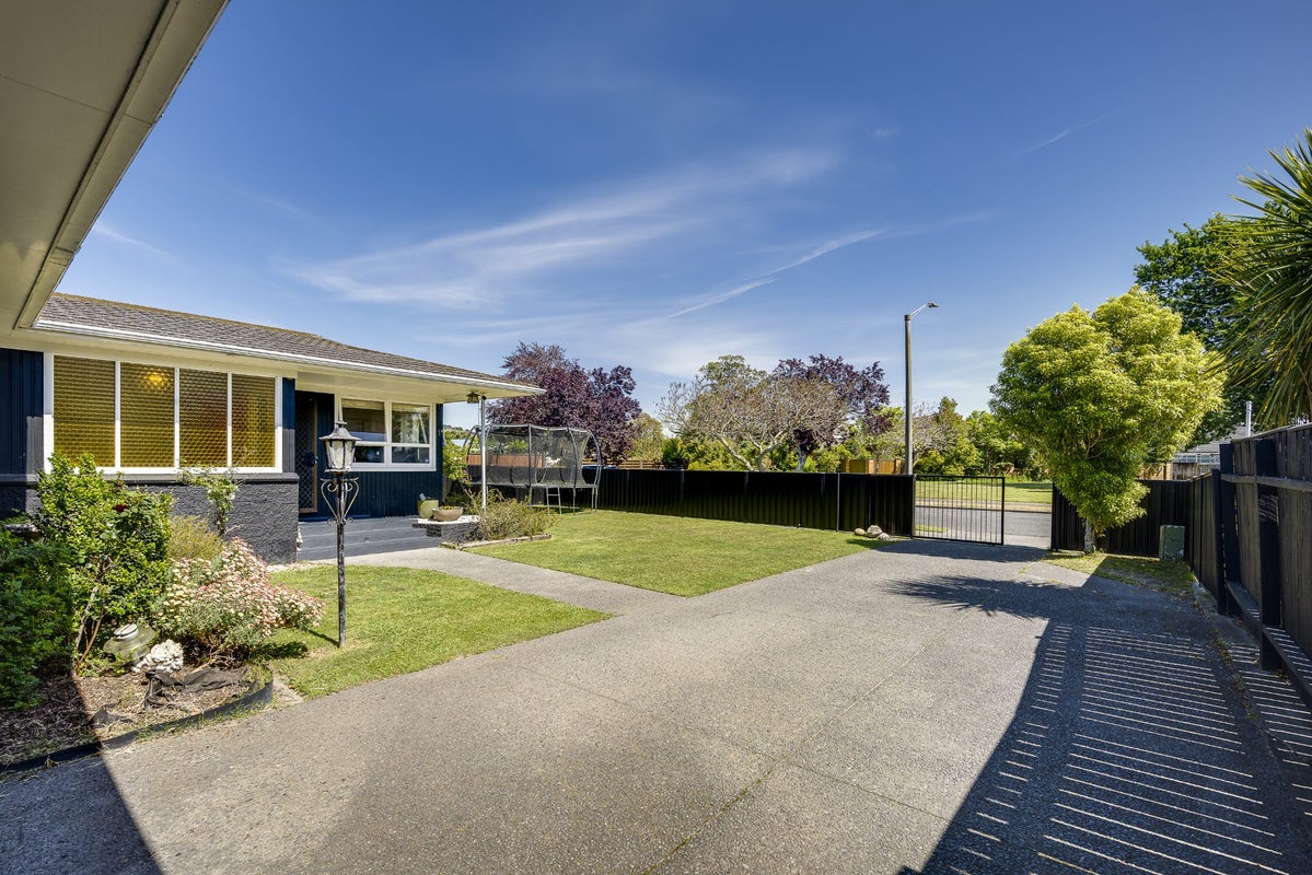44 Upham Crescent, Taradale, Napier - Carousel 16