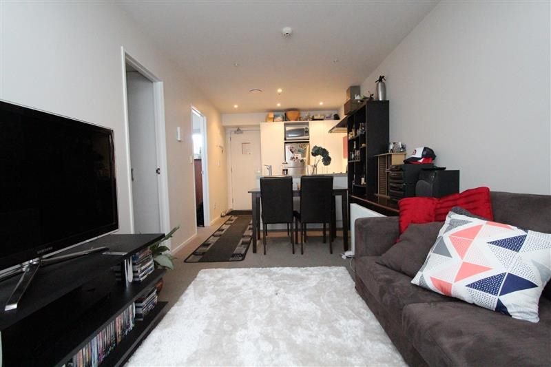 1017/74 Taranaki Street, Te Aro, Wellington - Carousel 2