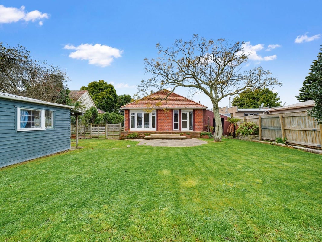 59 Weston Avenue, Roslyn, Palmerston North - Carousel 2