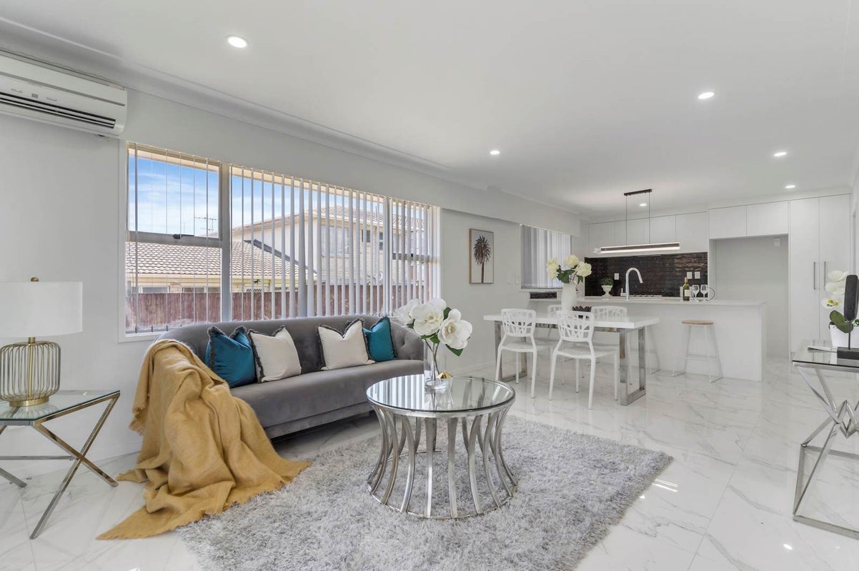 1/63 Coronation Road, Papatoetoe, Auckland - Carousel 2
