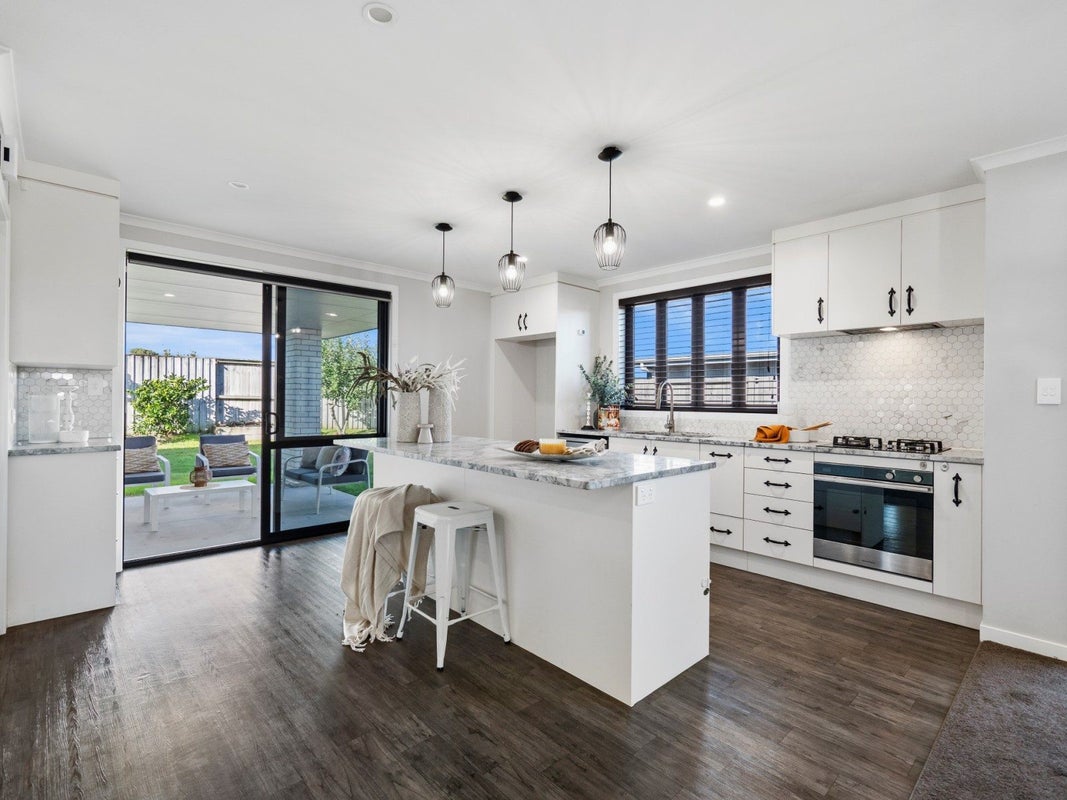 82 Puhirake Crescent, Pyes Pa, Tauranga - Carousel 2