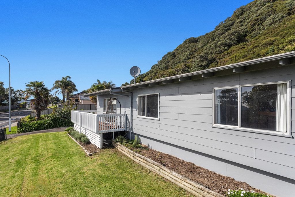 1 Western Close, Matata, Whakatane - Carousel 15