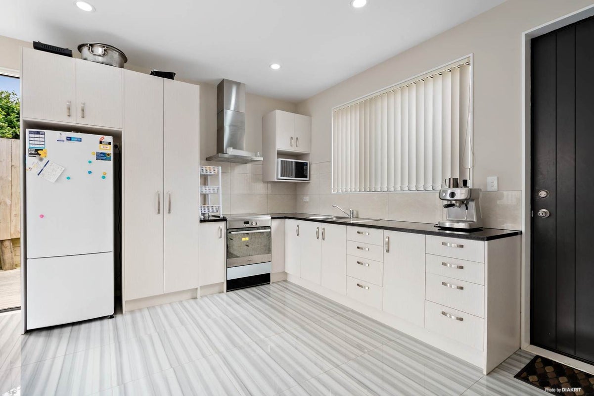 26 Peretao Rise, The Gardens, Auckland - Carousel 2