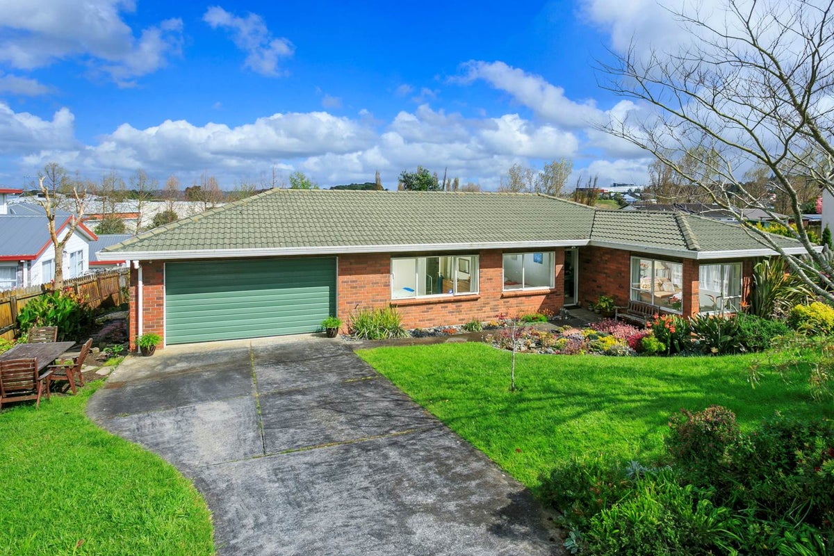 7 Mira Place, Windsor Park, Auckland - Carousel 18