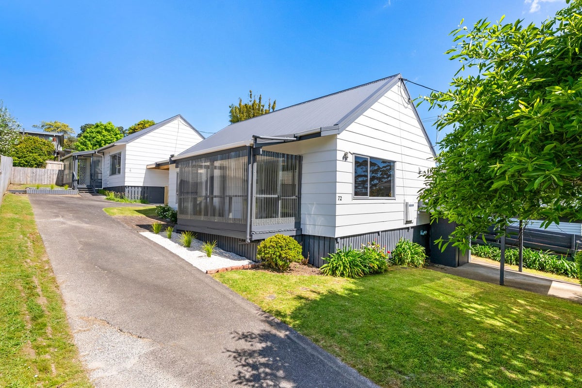 72 Vodanovich Road, Te Atatu South, Auckland - Carousel 2