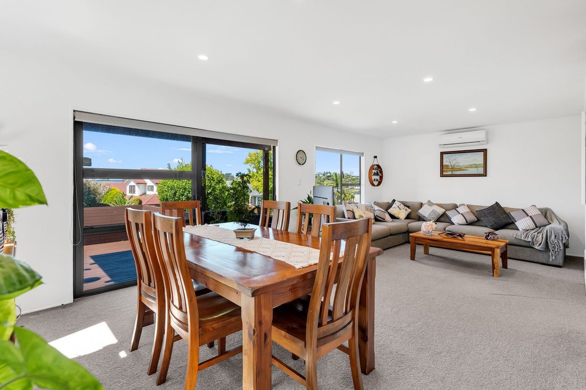 1/4 Ceramco Place, Torbay, Auckland - Carousel 2