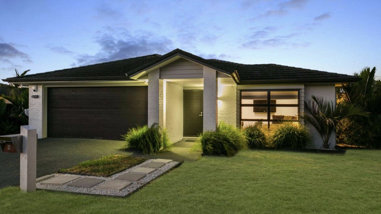 11 Creda Road, Wattle Downs, Auckland - Carousel 1