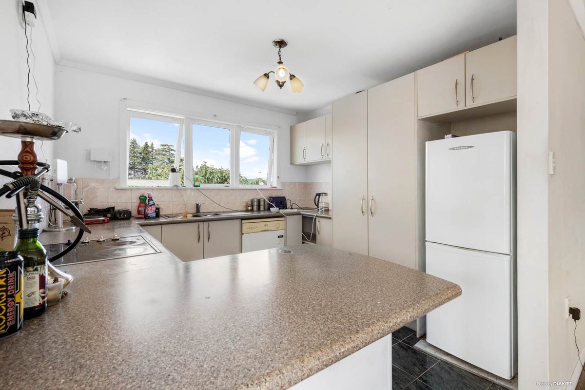 11 Westney Road, Mangere, Auckland - Carousel 2