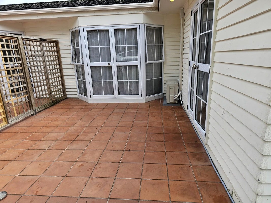 139 Simpson Road, Henderson Valley, Auckland - Carousel 1