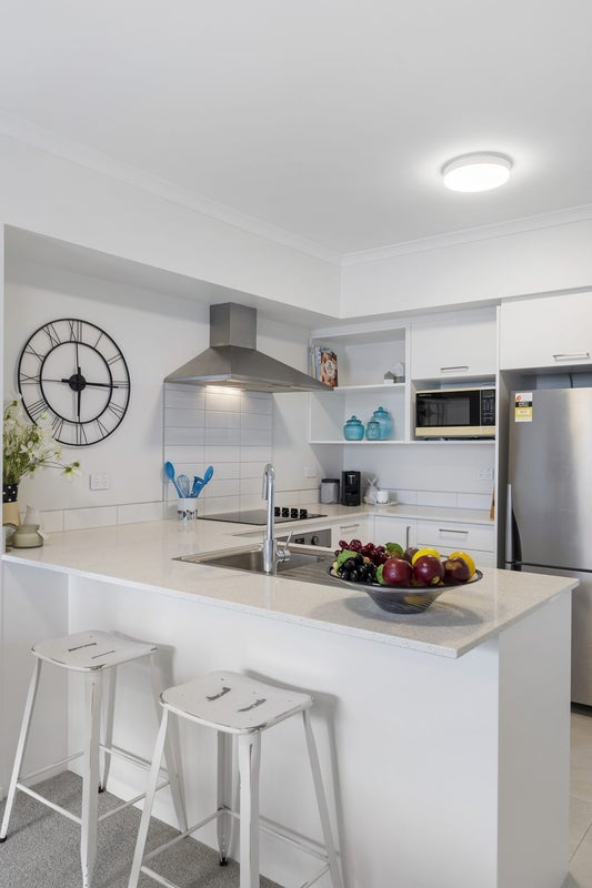 23 Manarini Road, Westgate, Auckland - Carousel 17