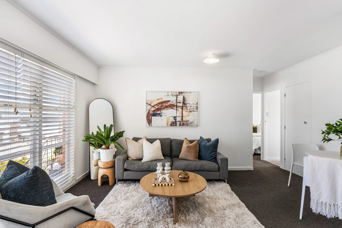 2/201 Mount Smart Road, Onehunga, Auckland - Carousel 2