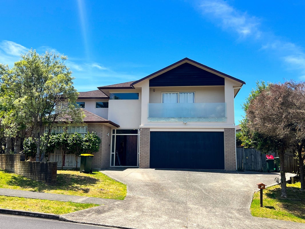 1 Soljans Place, Flat Bush, Auckland - Carousel 1