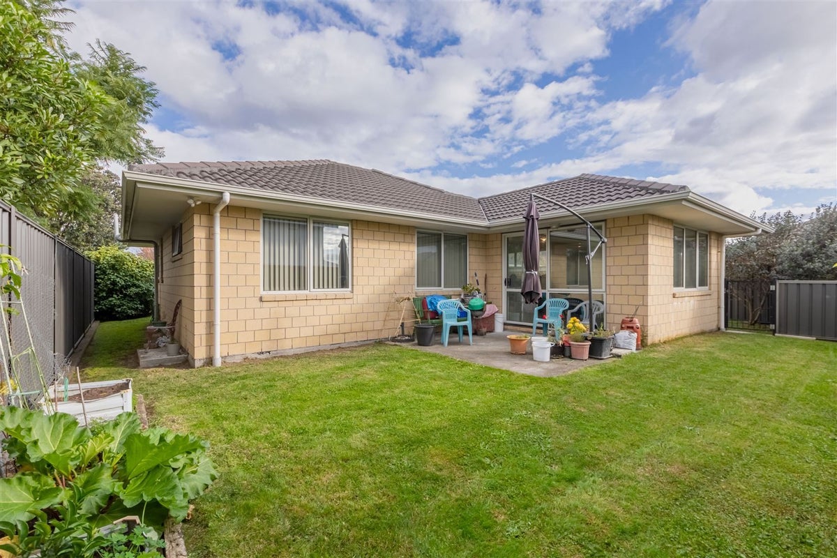 17H Meeanee Road, Taradale, Napier - Carousel 1