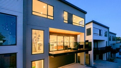 74B Bentley Avenue, Glenfield, Auckland - Carousel 1