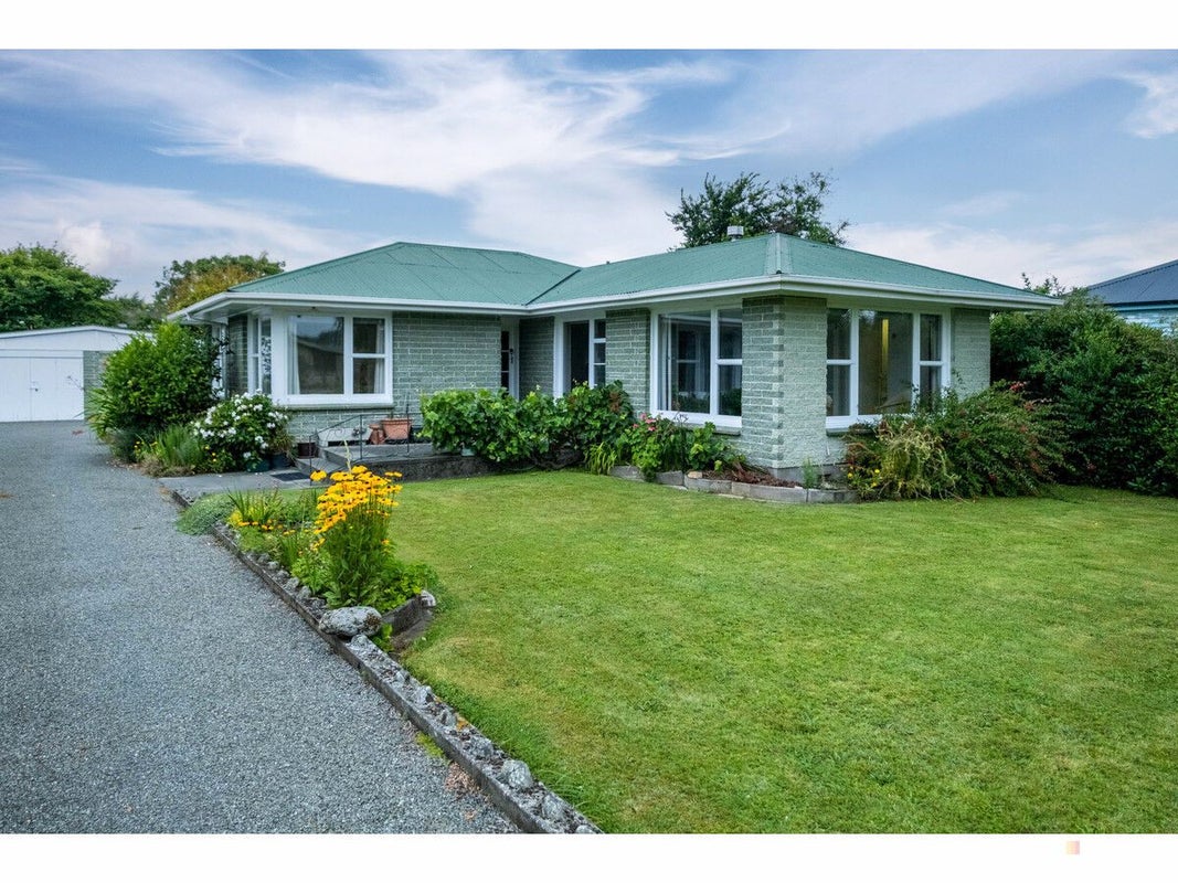 32 Campbell Street, Geraldine - Carousel 2