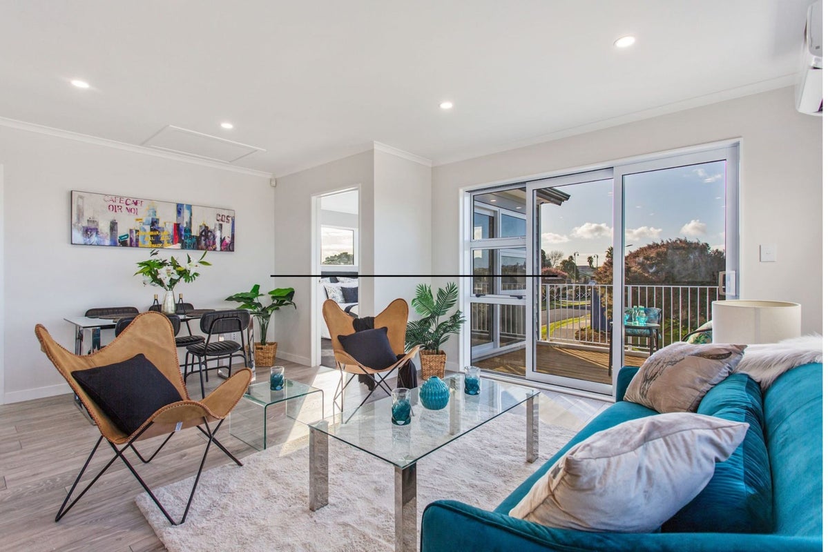 32 Piriti Place, Weymouth, Auckland - Carousel 2