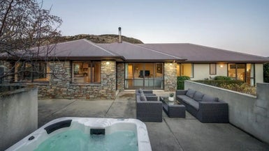 48 Rob Roy Lane, Wanaka - Carousel 1