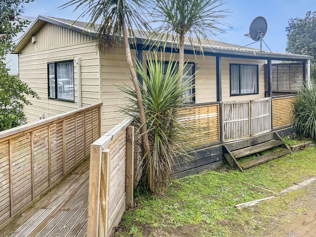 73 Martin Road, Paraparaumu Beach, Paraparaumu - Carousel 1