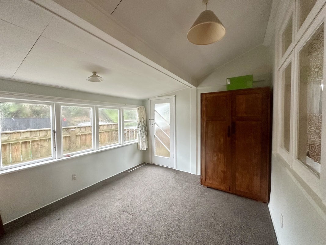 550 Adelaide Road, Berhampore, Wellington - Carousel 12