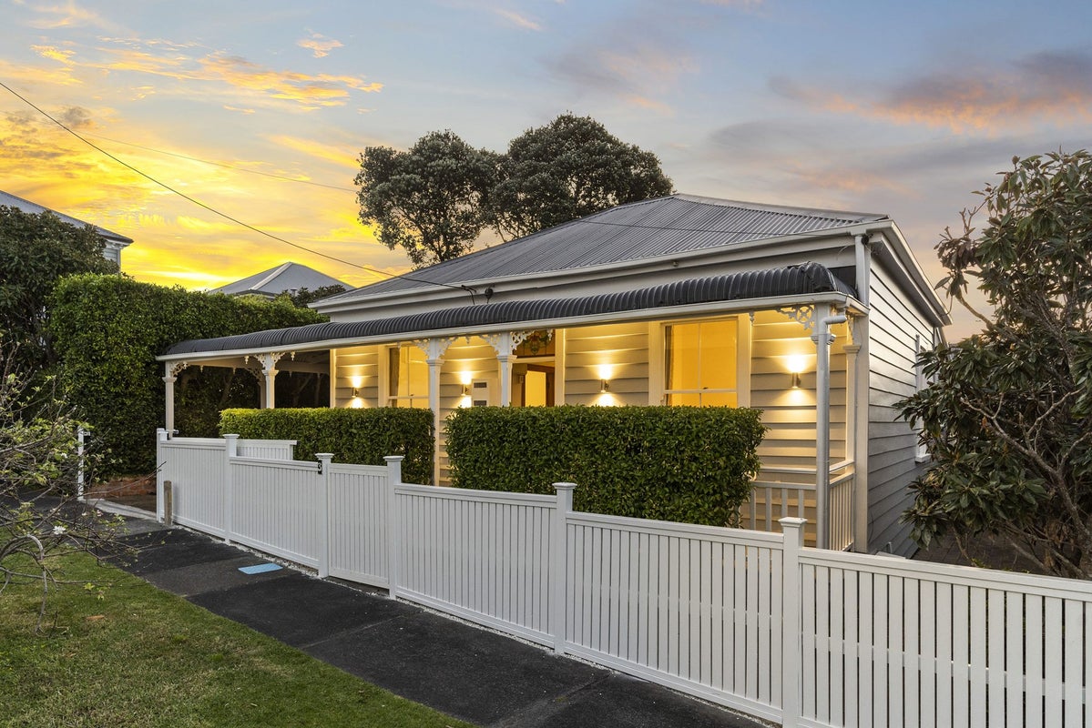 3 Kiwi Road, Stanley Point, Auckland - Carousel 2