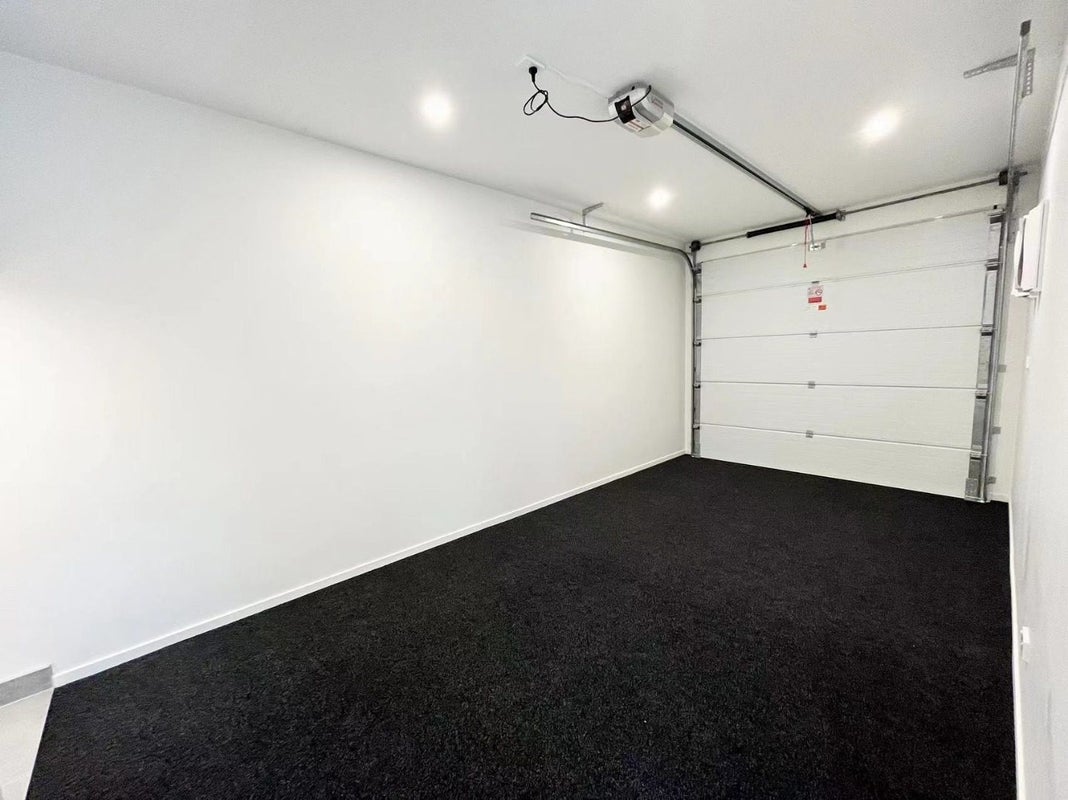 12D Holland Avenue, Point England, Auckland - Carousel 18