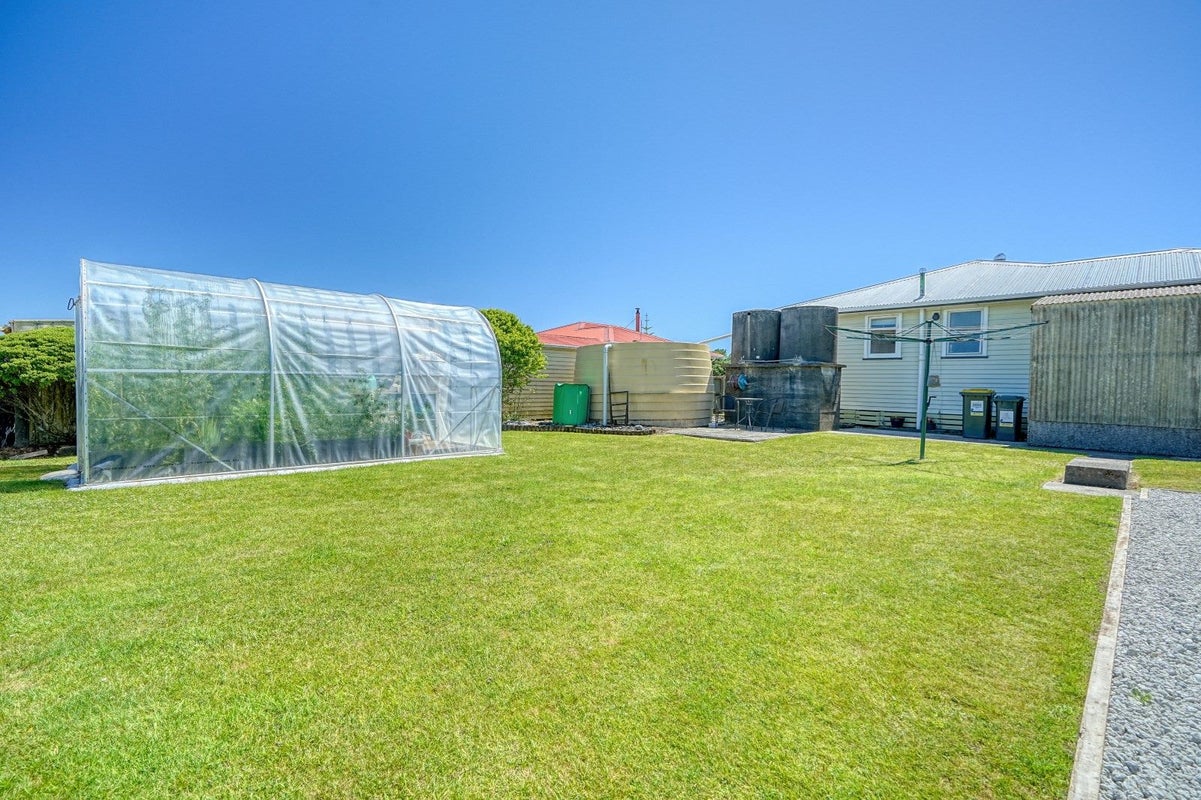 7 West Drive, Arahura Valley - Carousel 18