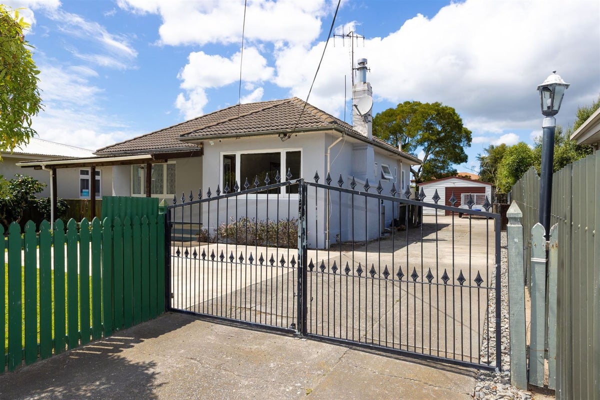 907 Pakowhai Road, Frimley, Hastings - Carousel 12