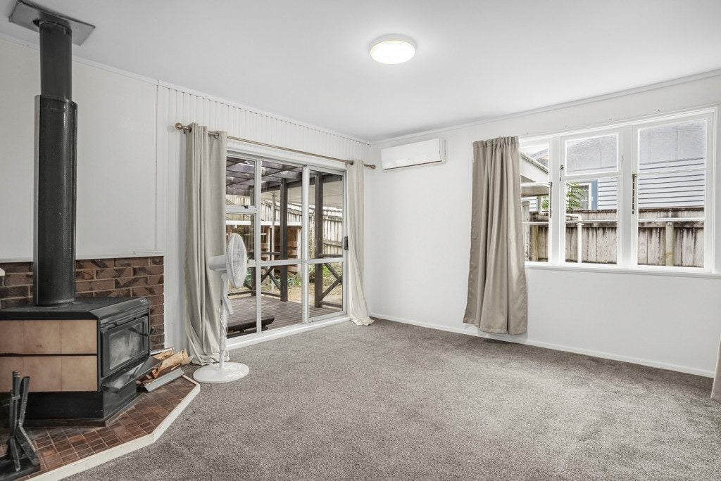 55 Hair Street, Wainuiomata, Lower Hutt - Carousel 2